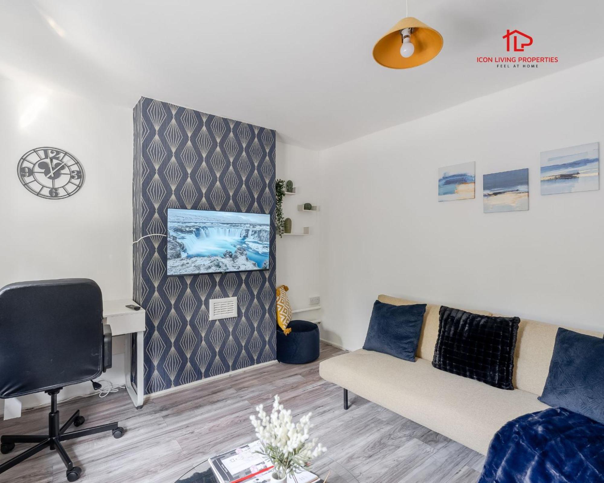 Spacious 1 Bed Flat For Contractors Leisure And Relocation Guests By Icon Living Properties Short Lets And Serviced Accommodation Barking エクステリア 写真